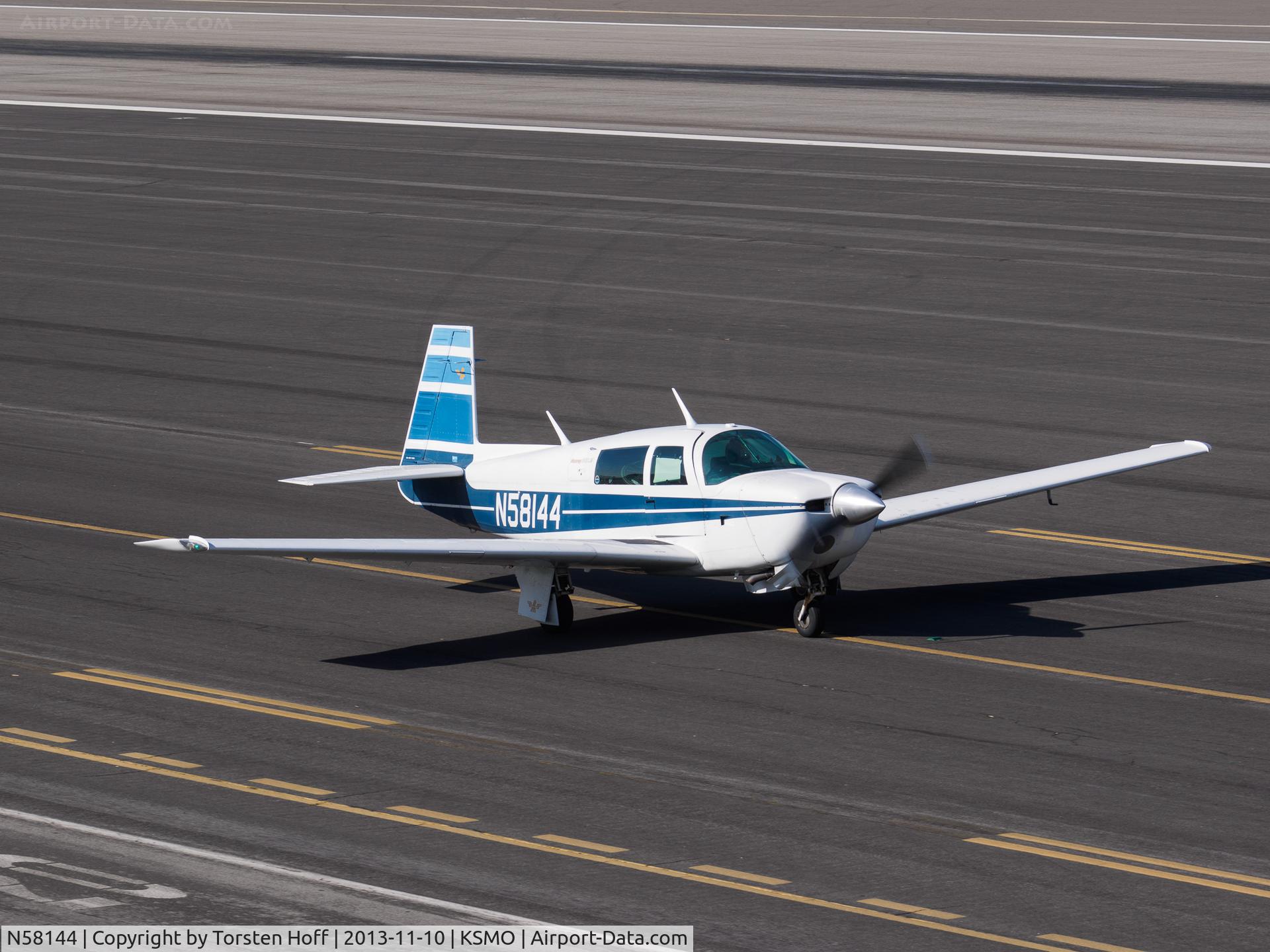 N58144, 1985 Mooney M20J 201 C/N 24-1574, N58144 taxiing