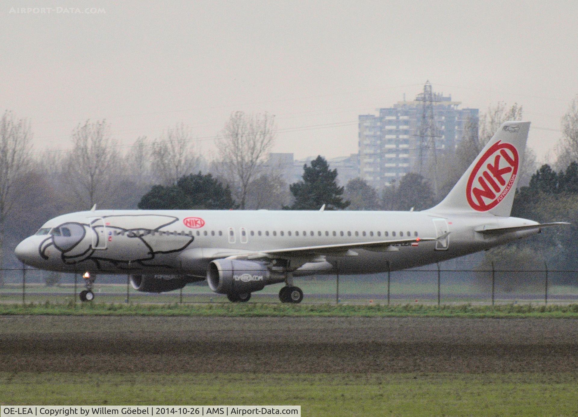 OE-LEA, 2005 Airbus A320-214 C/N 2529, Taxi to the gate of Schiphol Airport