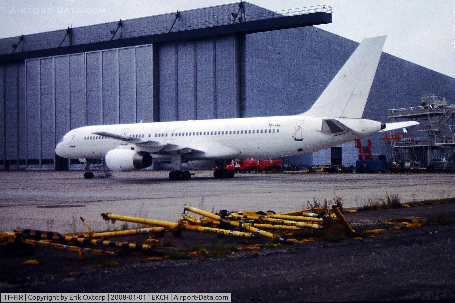 TF-FIR, 1994 Boeing 757-256 C/N 26242, TF-FIR in CPH JUN04