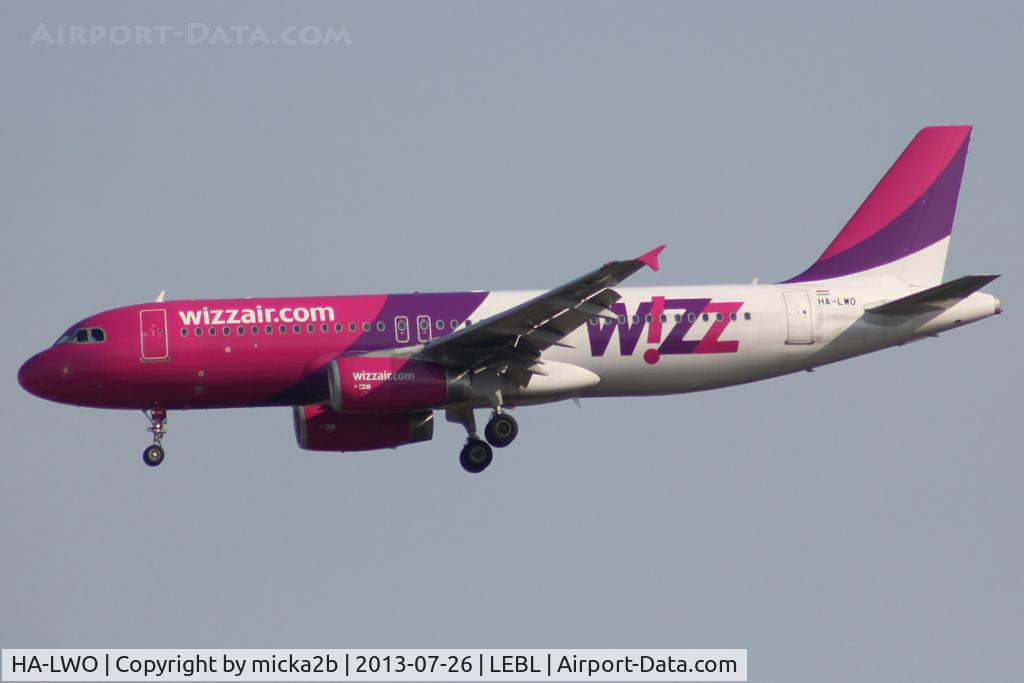 HA-LWO, 2012 Airbus A320-232 C/N 5123, Landing