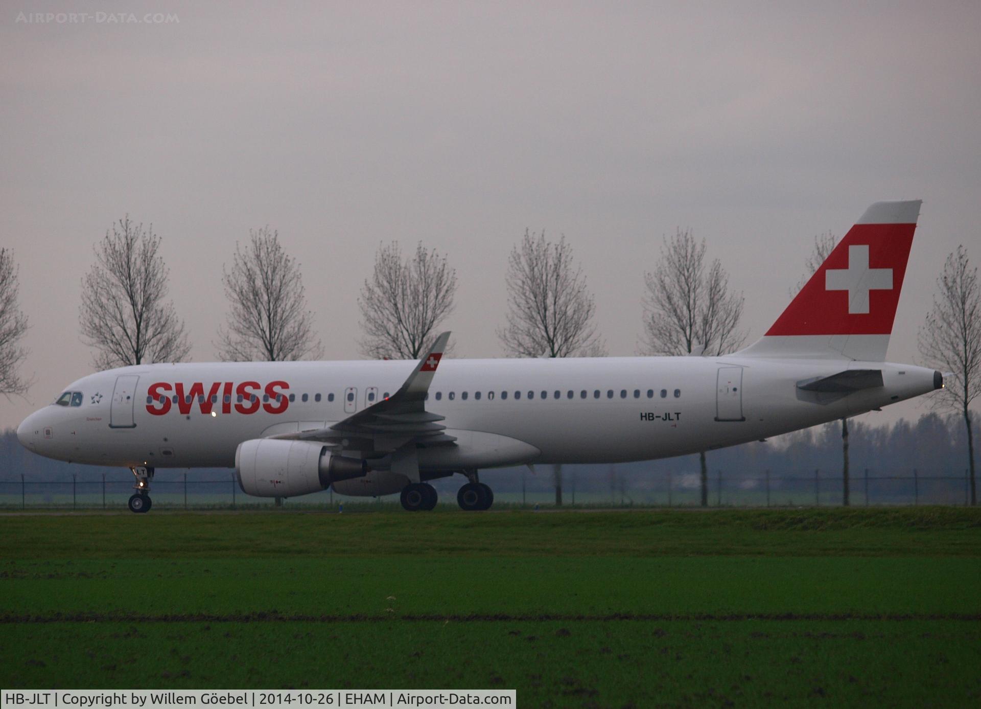 HB-JLT, 2013 Airbus A320-214 C/N 5518, Taxi to the gate of Schiphol Airport