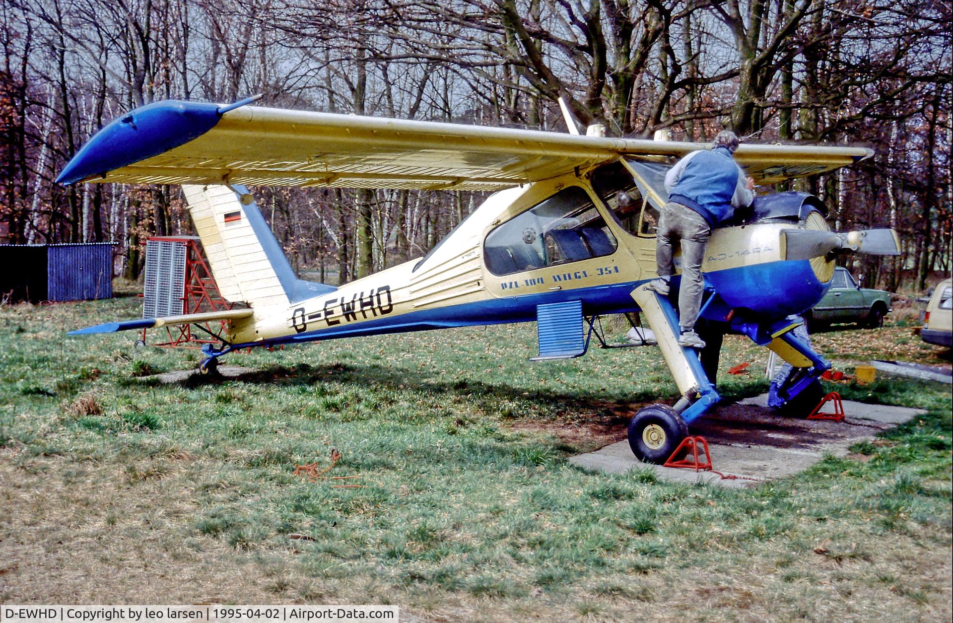 D-EWHD, 1975 PZL-Okecie PZL-104 Wilga 35A C/N 74216, Stöllen-Rhinow 2.4.95