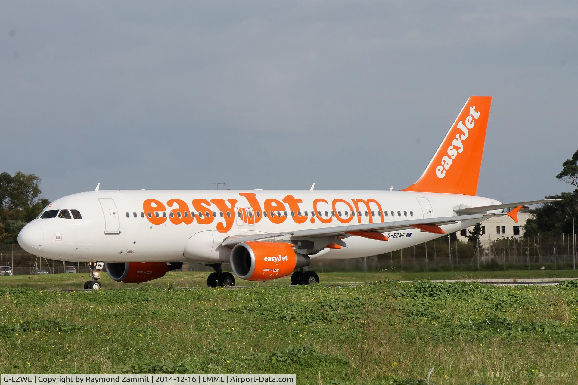 G-EZWE, 2012 Airbus A320-214 C/N 5289, A320 G-EZWE Easyjet