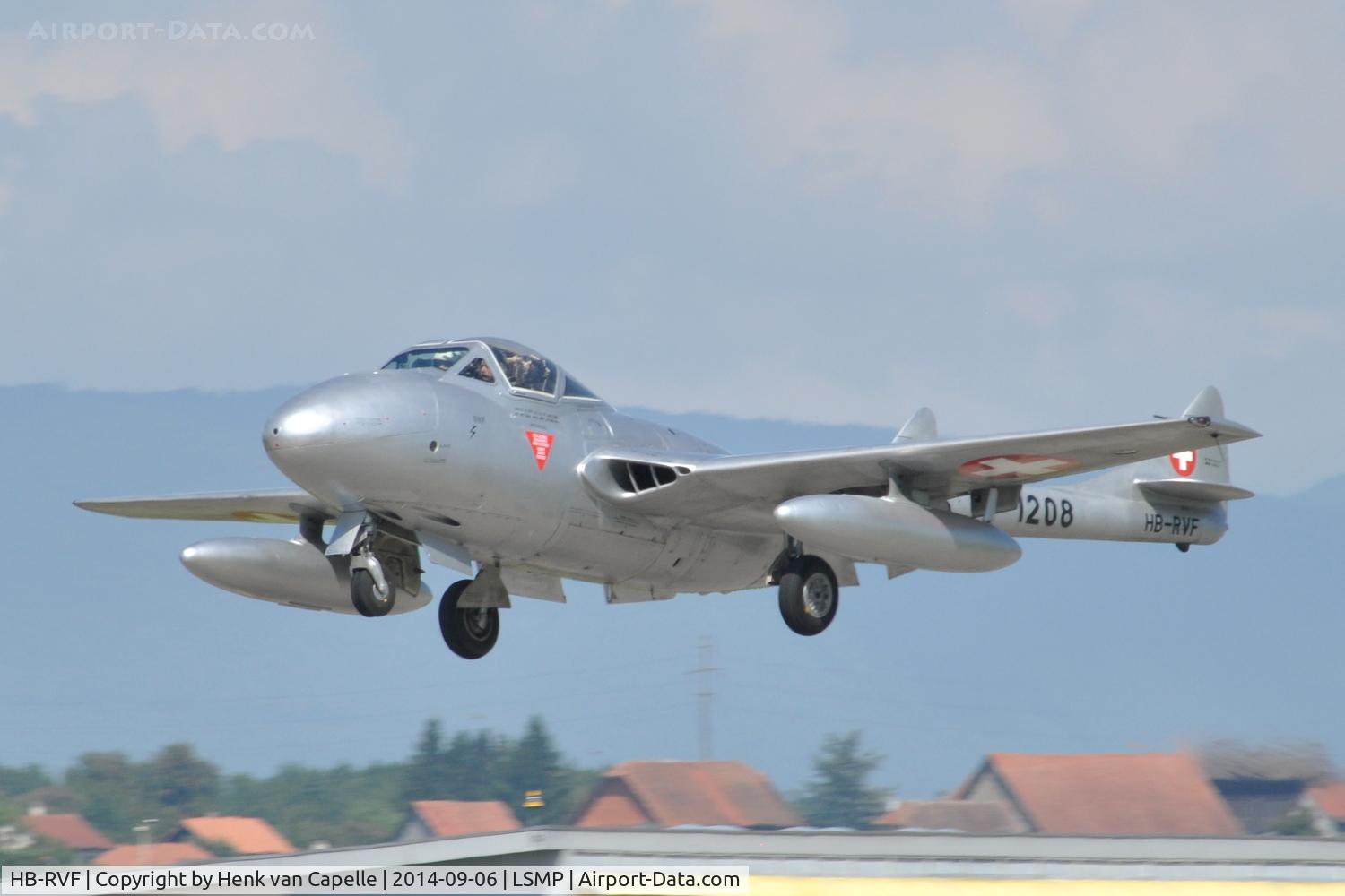 HB-RVF, 1956 De Havilland (F+W Emmen) DH-115 Vampire T.Mk.55 C/N 868, Swiss Vampire landing at Payerne Air Base, AIR14.