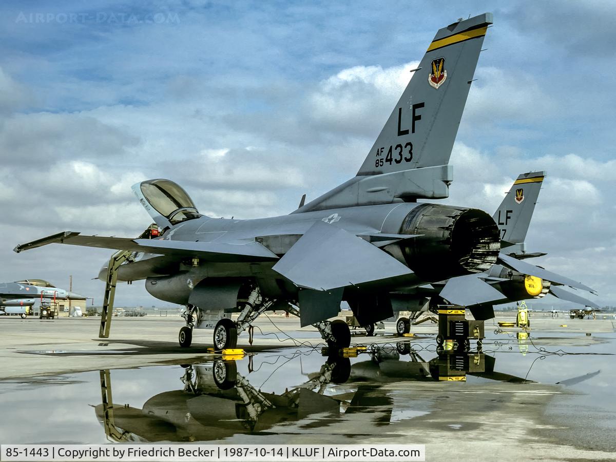 85-1443, General Dynamics F-16C Fighting Falcon C/N 5C-223, flightline at Luke AFB