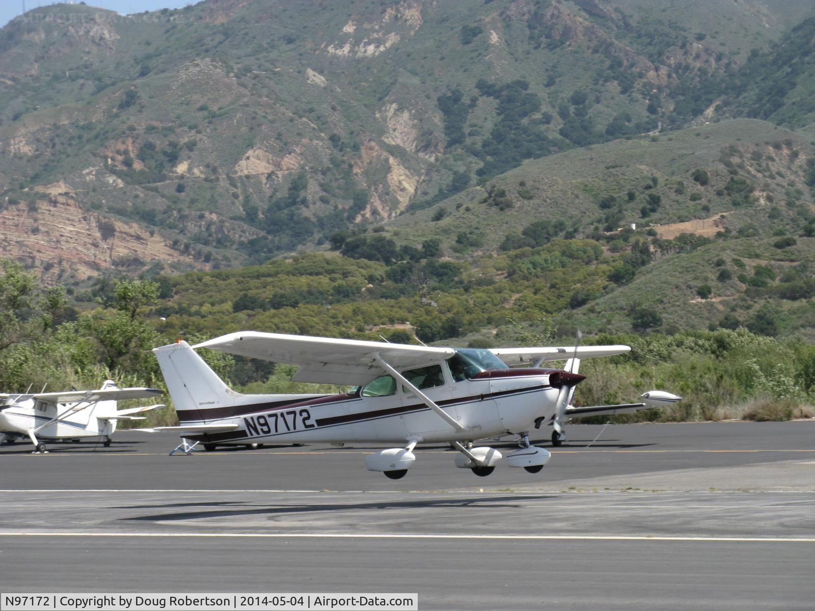 N97172, 1984 Cessna 172P C/N 17276162, 1984 Cessna 172P SKYHAWK II, Lycoming O-320-D2J 160 Hp, landing Rwy 22