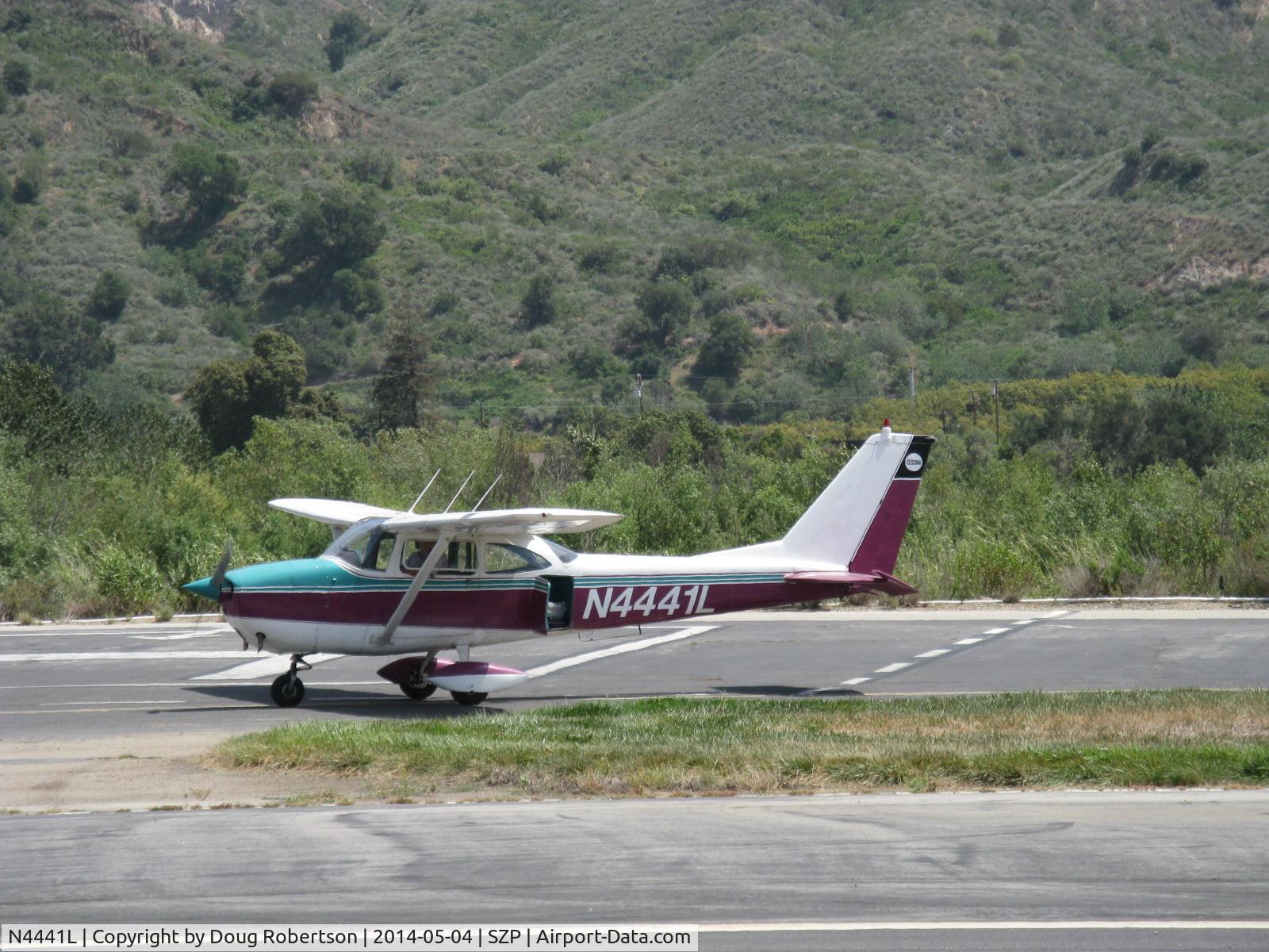 N4441L, 1966 Cessna 172G C/N 17254534, 1966 Cessna 172G SKYHAWK, Continental O-300 145 Hp, smooth six cylinder, taxi