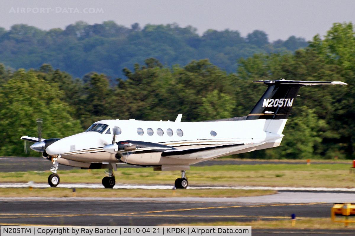 N205TM, 2007 Hawker Beechcraft B200 King Air C/N BB-1991, Beech B200 Super KIng Air [BB-1991] Atlanta-Dekalb Peachtree~N 21/04/2010