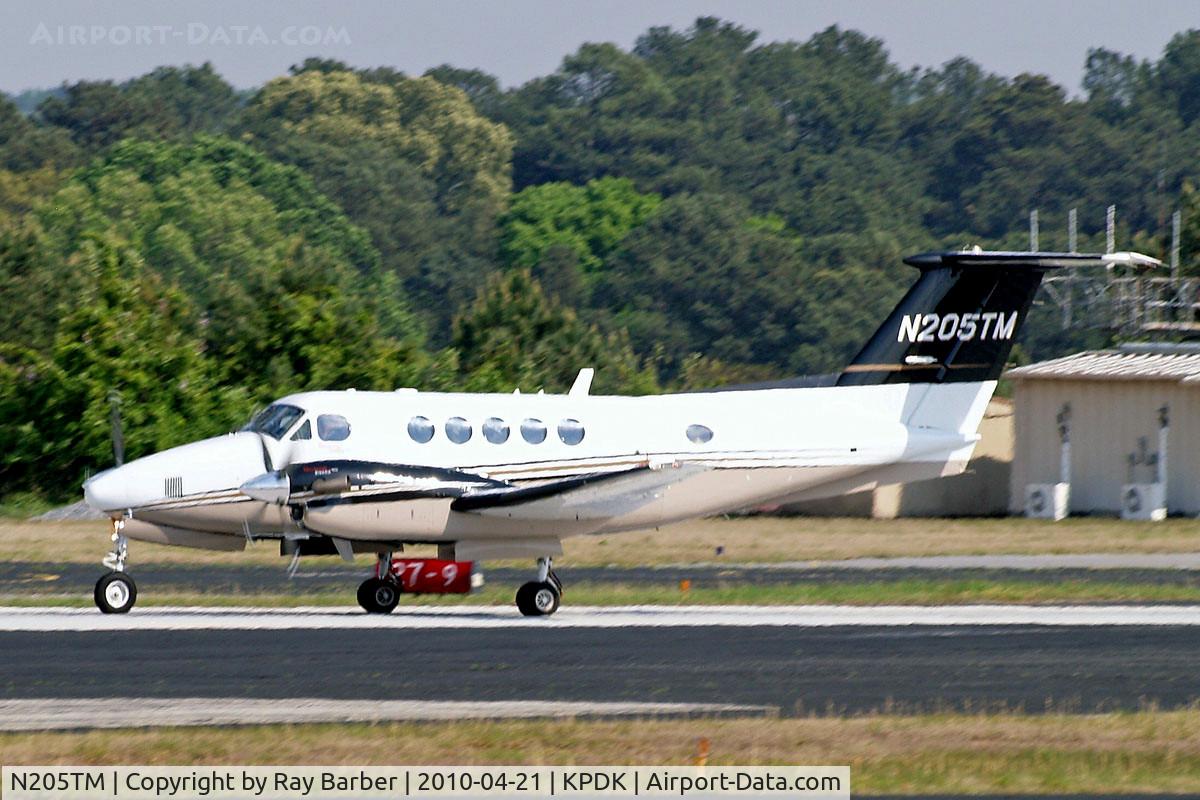 N205TM, 2007 Hawker Beechcraft B200 King Air C/N BB-1991, Beech B200 Super KIng Air [BB-1991] Atlanta-Dekalb Peachtree~N 21/04/2010