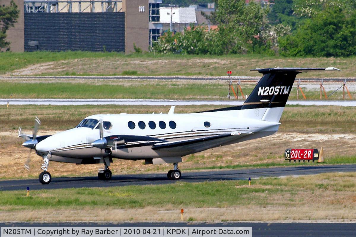 N205TM, 2007 Hawker Beechcraft B200 King Air C/N BB-1991, Beech B200 Super KIng Air [BB-1991] Atlanta-Dekalb Peachtree~N 21/04/2010