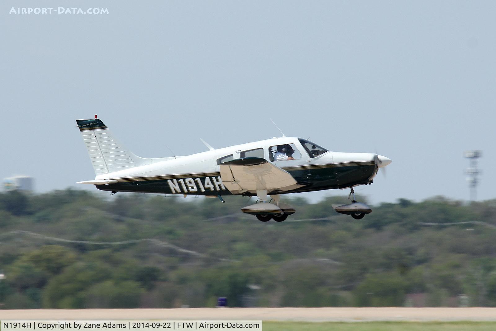 N1914H, 1977 Piper PA-28-161 C/N 28-7716062, At Meacham Field - Fort Worth, TX