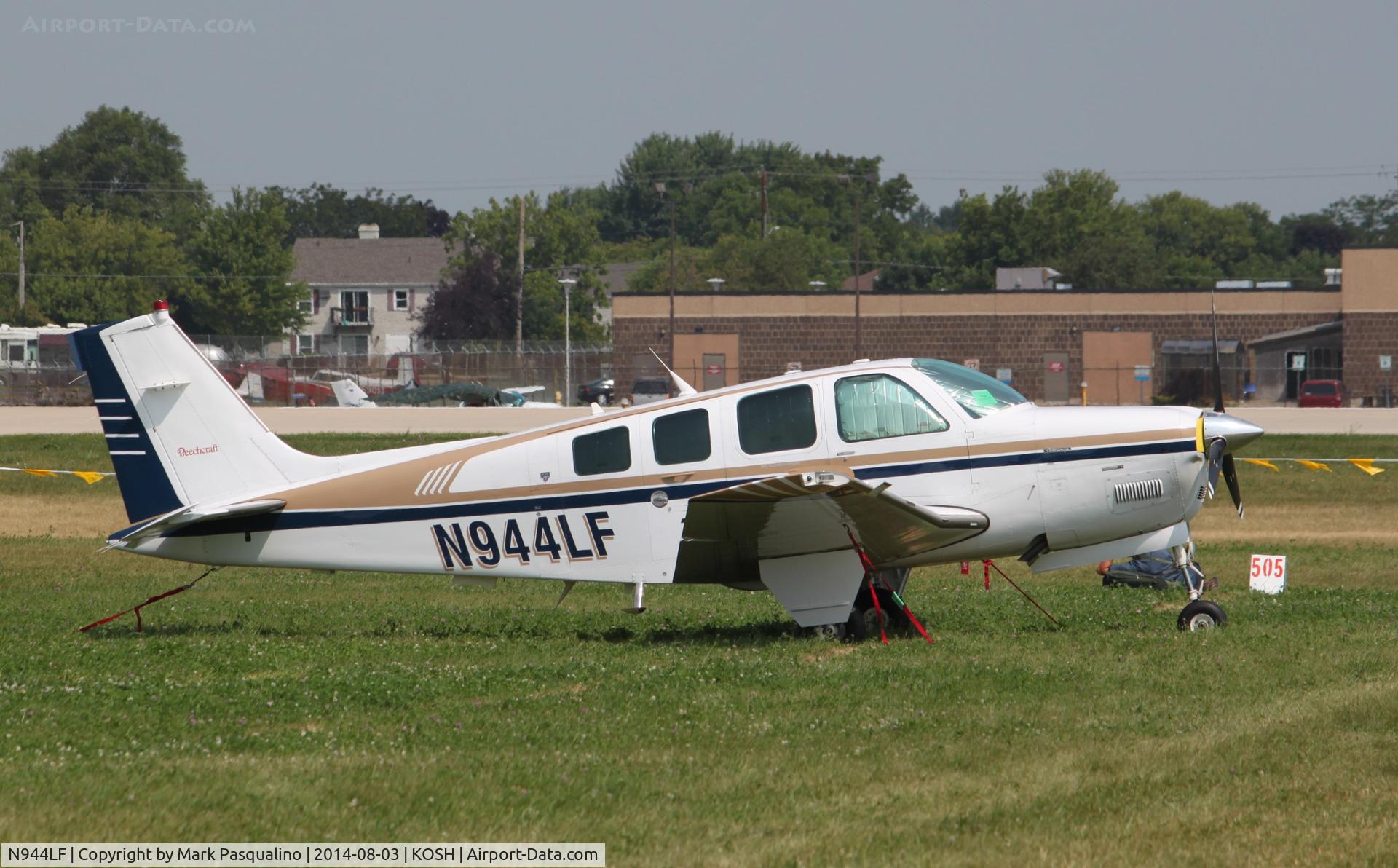 N944LF, 1995 Beech A36 Bonanza 36 C/N E-2968, Beech A36