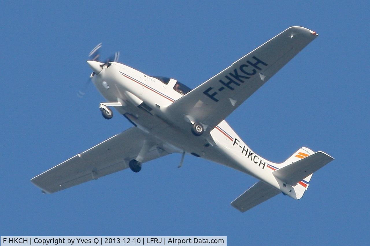 F-HKCH, Cirrus SR20 C/N 2189, Cirrus SR-20, Cassidian Aviation Training Services, Take off rwy 26, Landivisiau Naval Air Base (LFRJ)