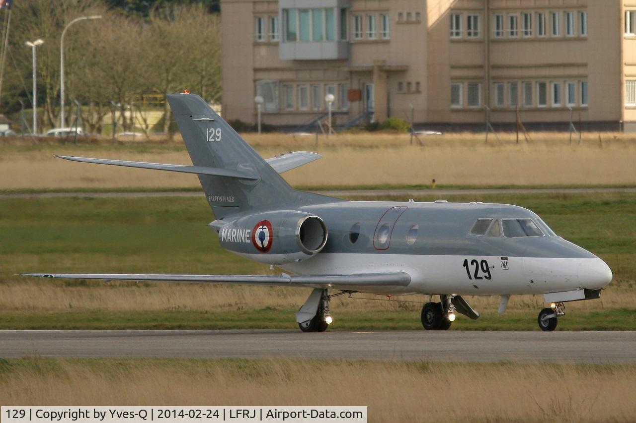 129, 1978 Dassault Falcon 10MER C/N 129, Dassault Falcon 10 MER, Taxiing after landing rwy 26, Landivisiau Naval Air Base (LFRJ)