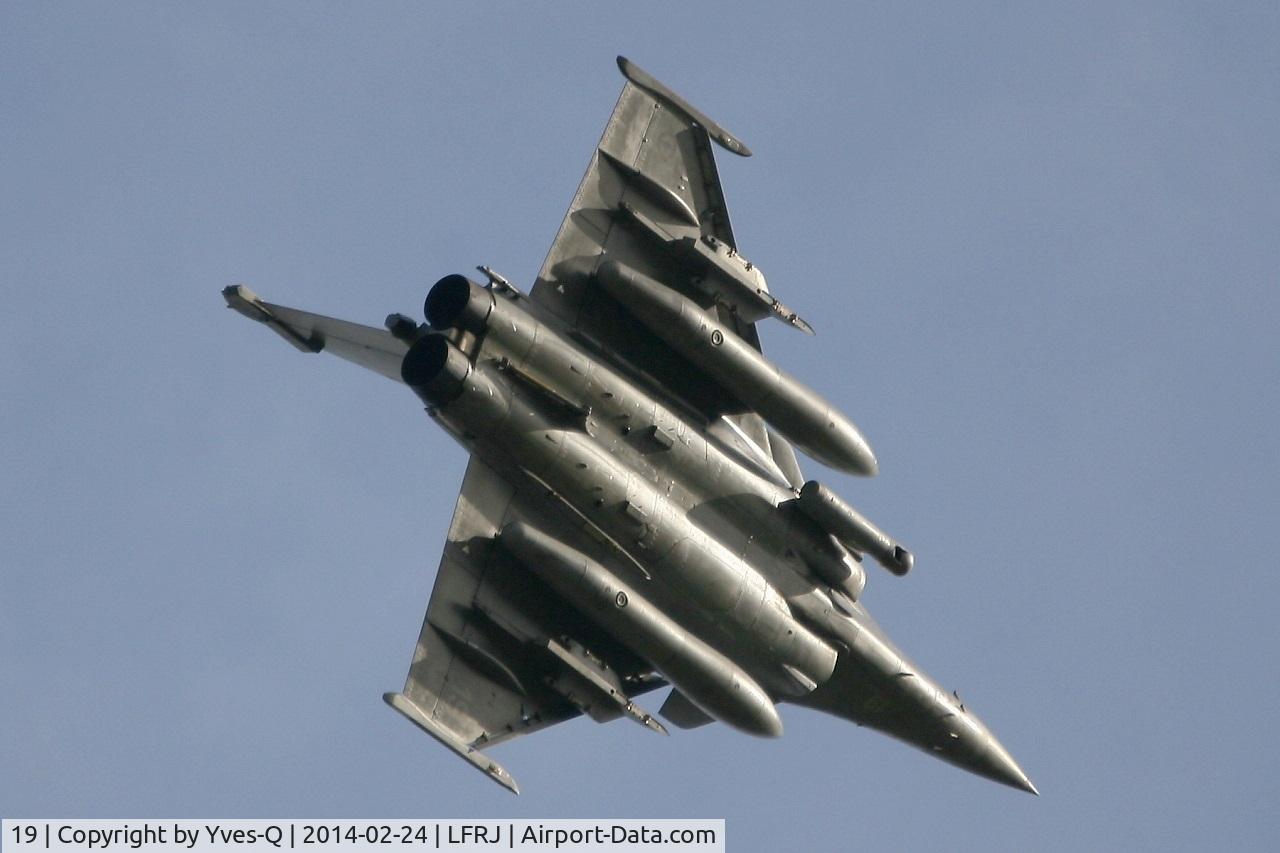 19, Dassault Rafale M C/N 19, Dassault Rafale M, Pattern turn landing rwy 26, Landivisiau Naval Air Base (LFRJ)