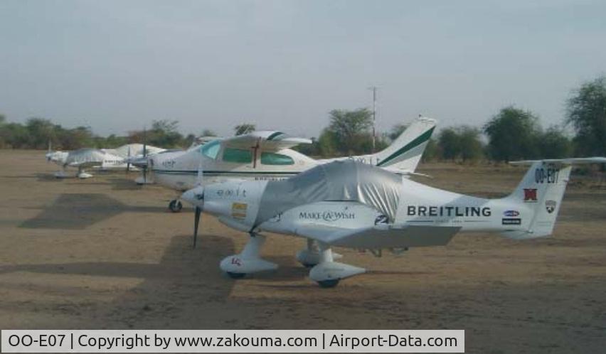 OO-E07, 2003 Dyn'Aero MCR-01 UL C/N 248, taken in zakouma, chad