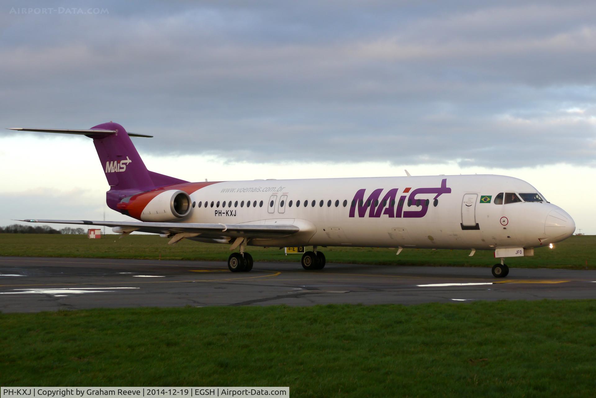PH-KXJ, 1992 Fokker 100 (F-28-0100) C/N 11400, Just landed at Norwich.