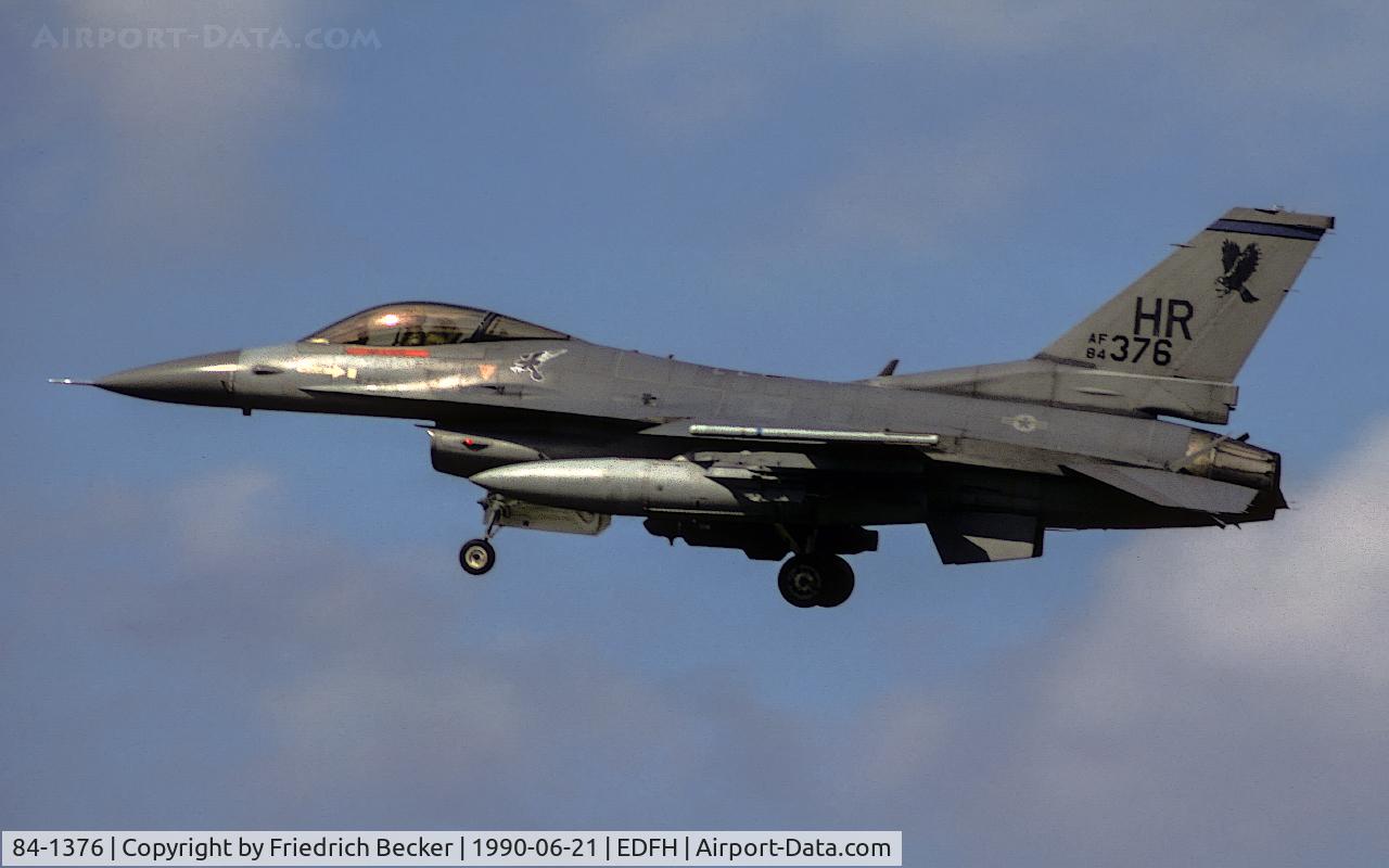 84-1376, 1984 General Dynamics F-16C Fighting Falcon C/N 5C-158, on final RW21