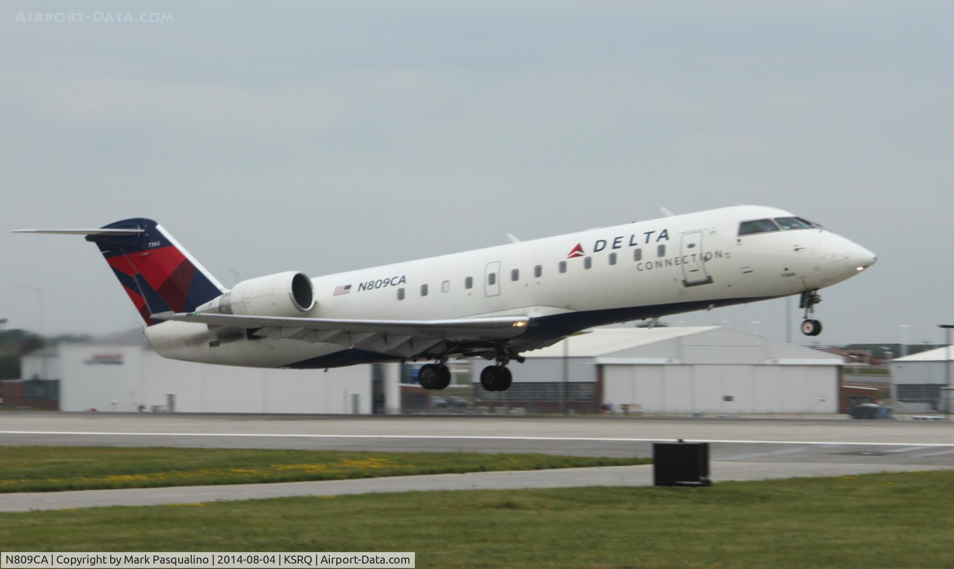 N809CA, 2000 Bombardier CRJ-100ER (CL-600-2B19) C/N 7366, CL-600-2B19