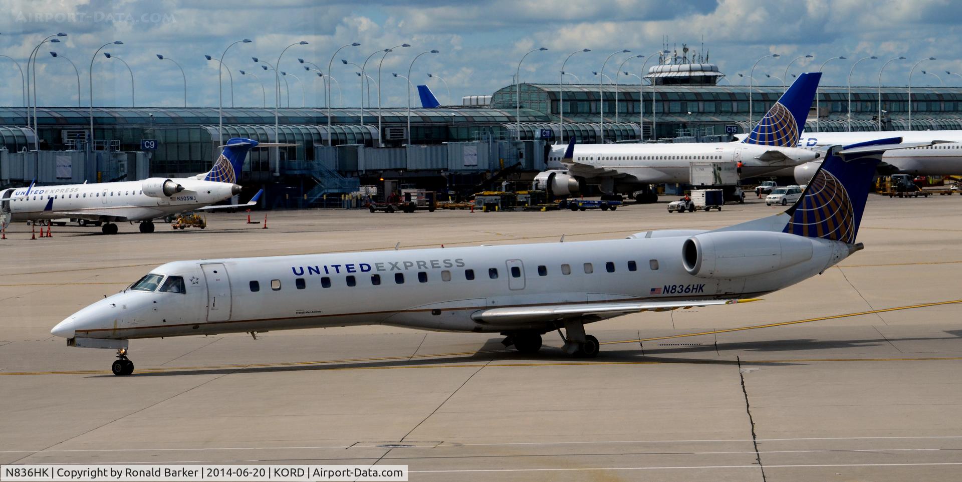 N836HK, 2003 Embraer ERJ-145LR (EMB-145LR) C/N 145695, Taxi O'Hare