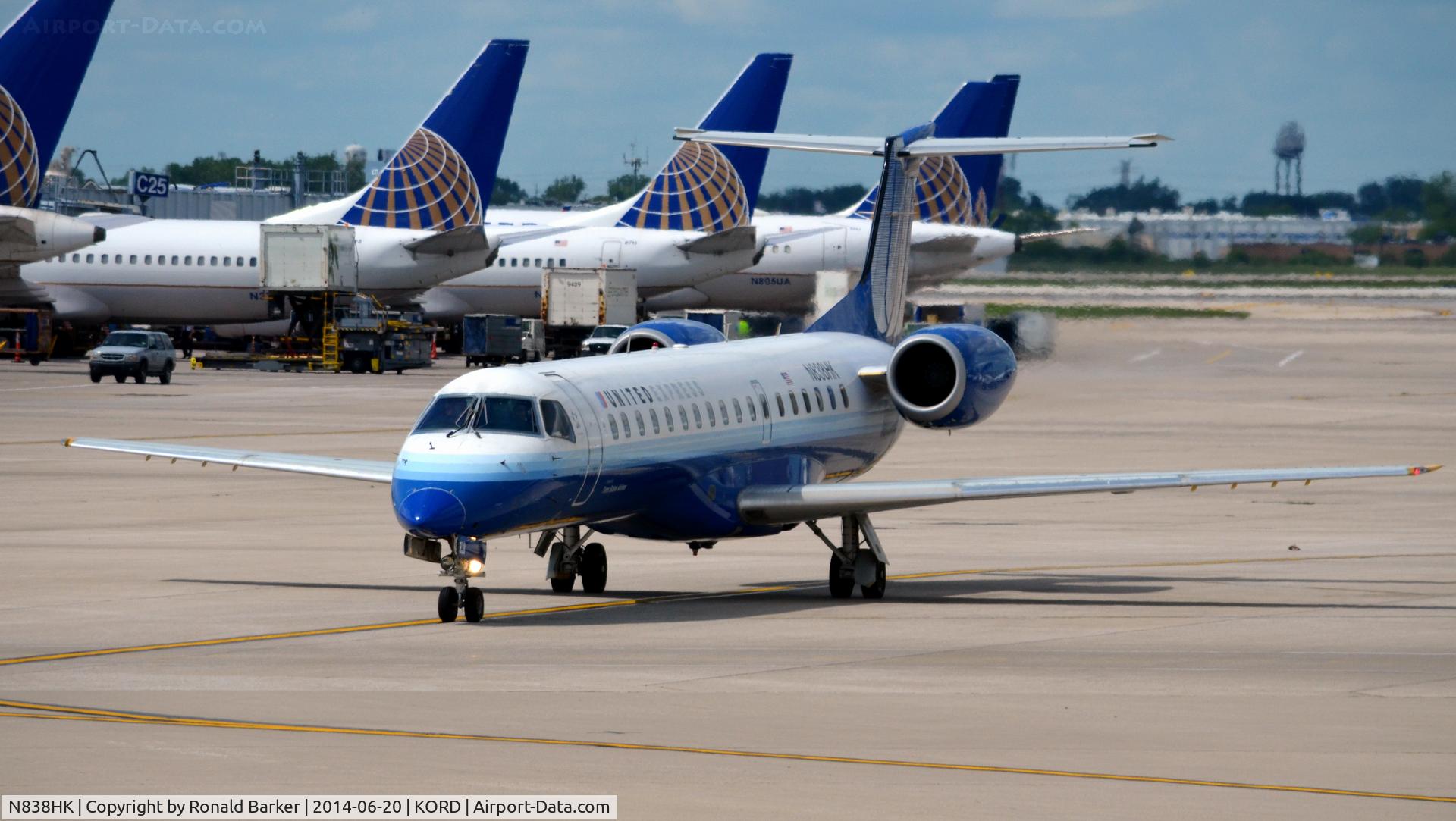 N838HK, 2000 Embraer ERJ-145LR (EMB-145LR) C/N 145321, Taxi O'Hare