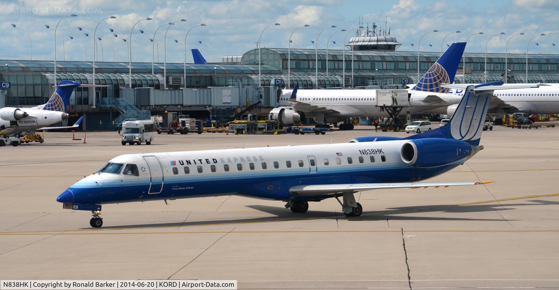 N838HK, 2000 Embraer ERJ-145LR (EMB-145LR) C/N 145321, Taxi O'Hare
