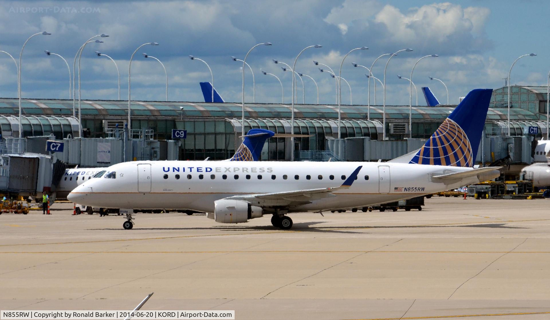 N855RW, 2005 Embraer 170SE (ERJ-170-100SE) C/N 17000077, Taxi to park O'Hare