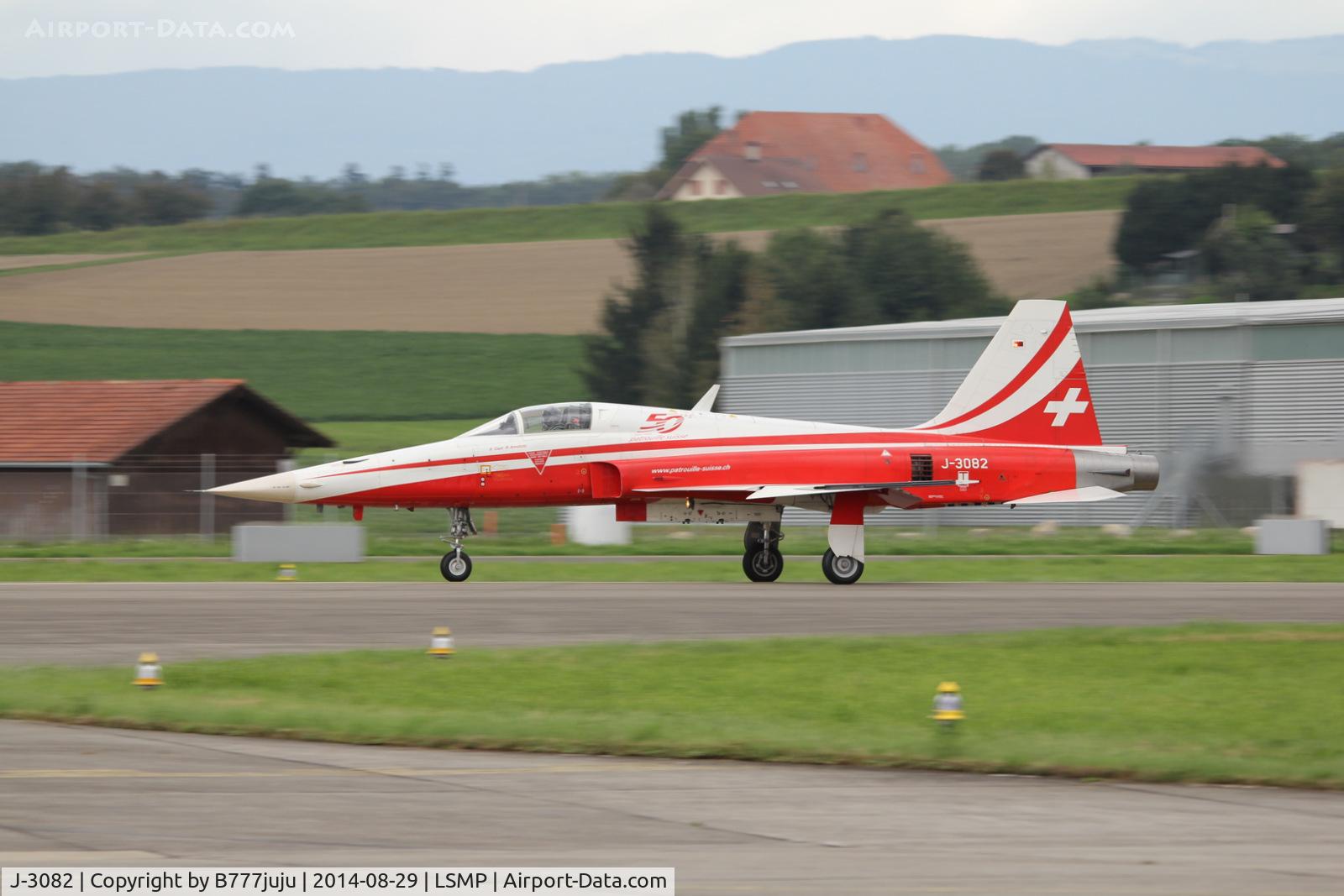 J-3082, Northrop F-5E Tiger II C/N L1082, at AIR14