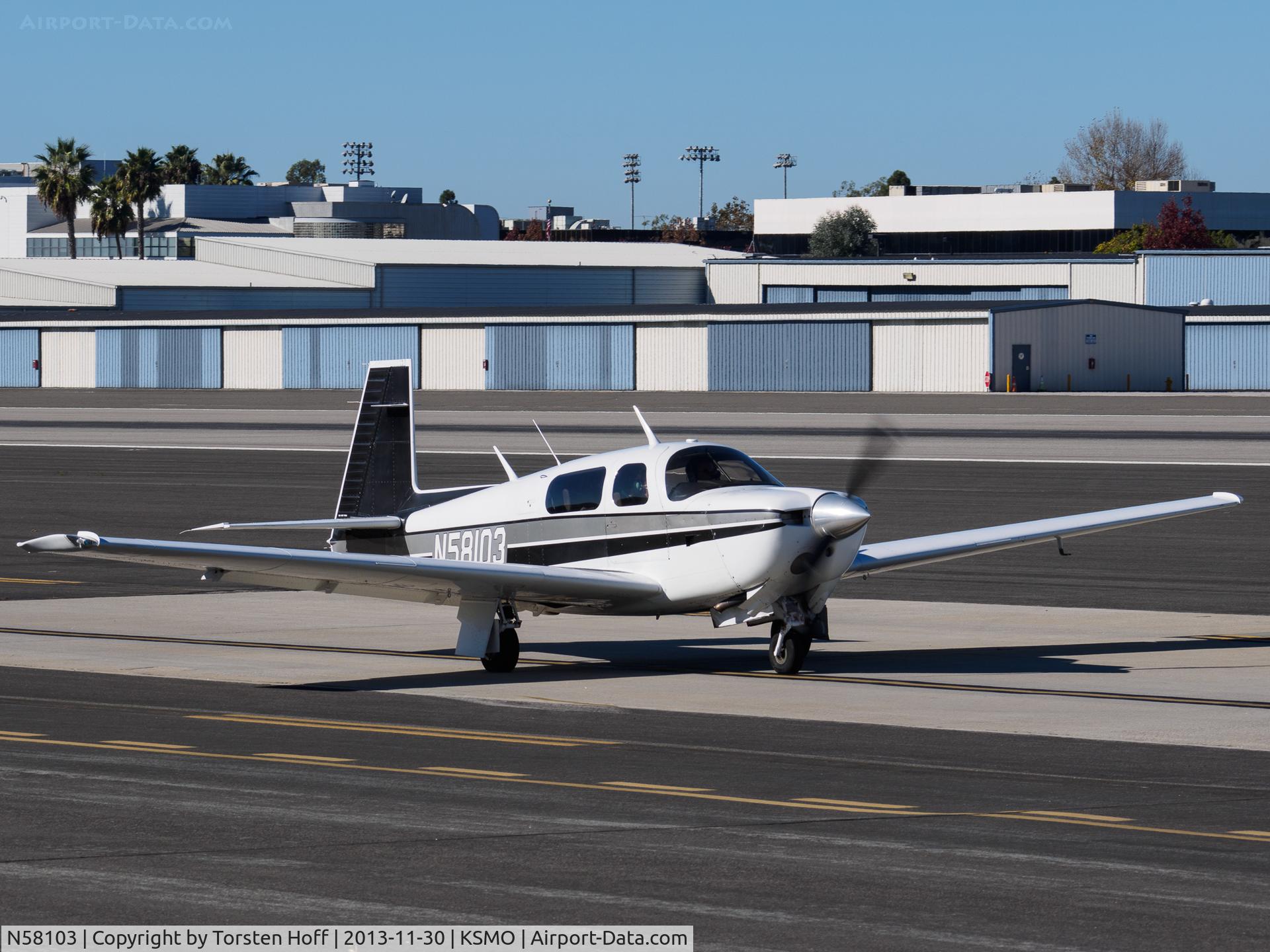 N58103, Mooney M20J 201 C/N 24-3009, N58103 taxiing