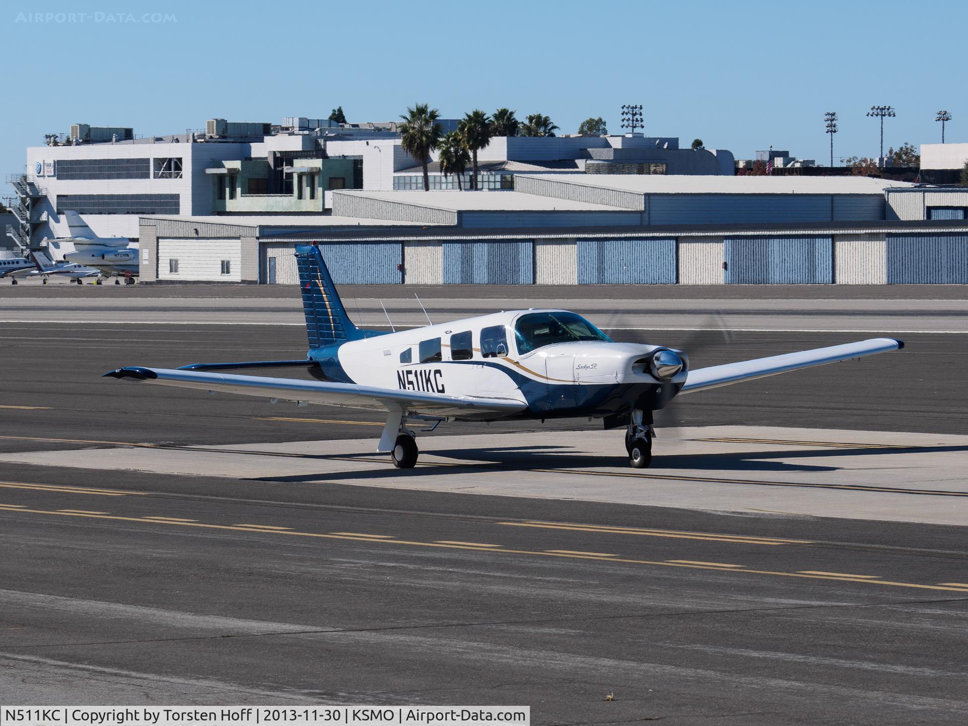 N511KC, 1980 Piper PA-32R-301 C/N 32R-8013055, N511KC taxiing