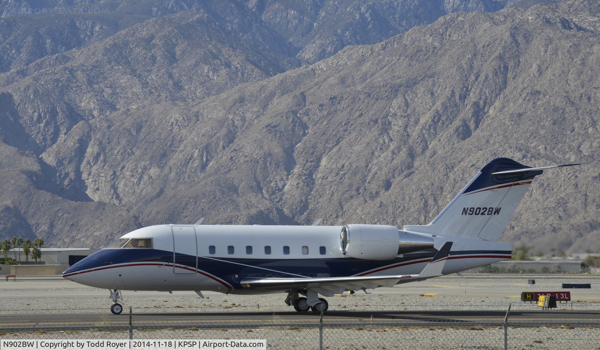 N902BW, 1987 Canadair Challenger 601-3A (CL-600-2B16) C/N 5005, Taxiing to parking at Palm Springs