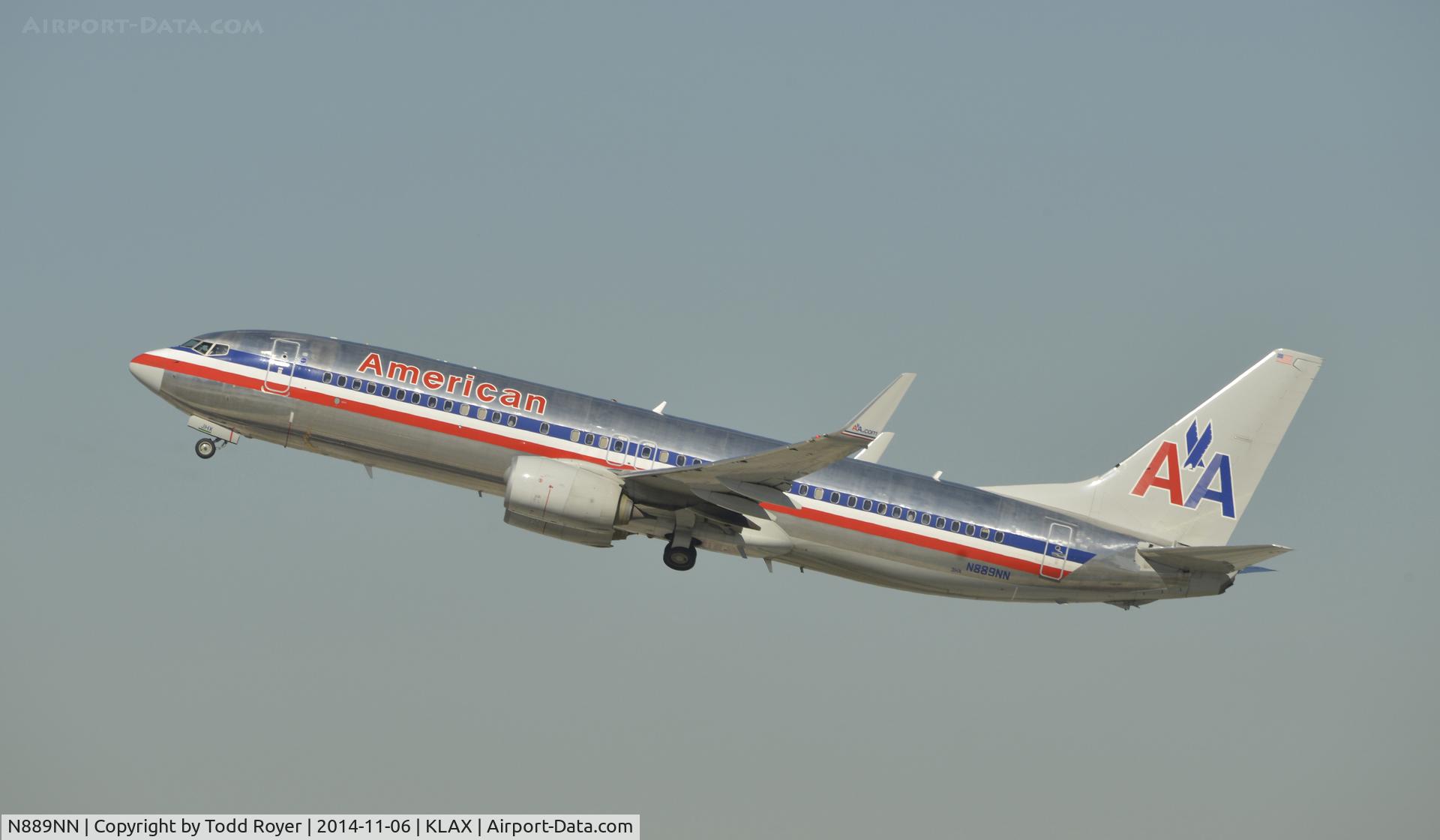 N889NN, 2012 Boeing 737-823 C/N 33314, Departing LAX on 25R