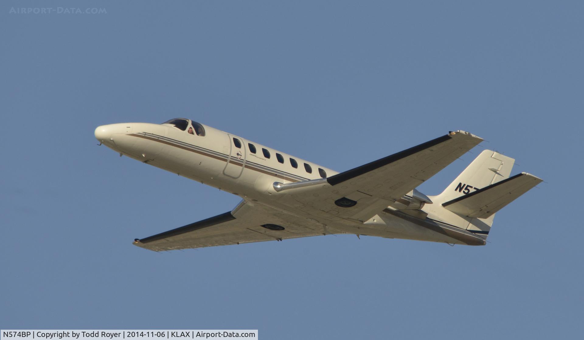 N574BP, 1989 Cessna 560 Citation V C/N 560-0022, Departing LAX on 25L