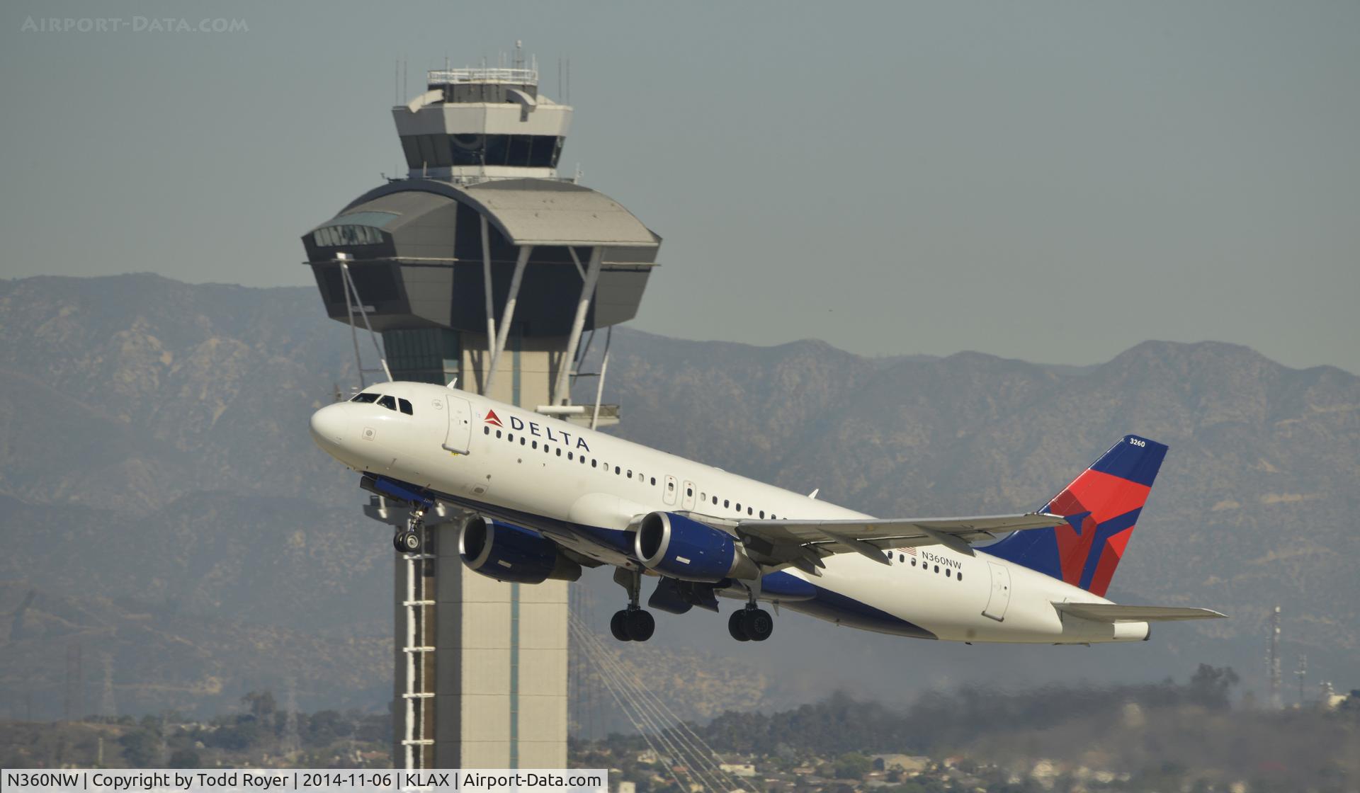 N360NW, 1998 Airbus A320-212 C/N 0903, Departing LAX on 25R