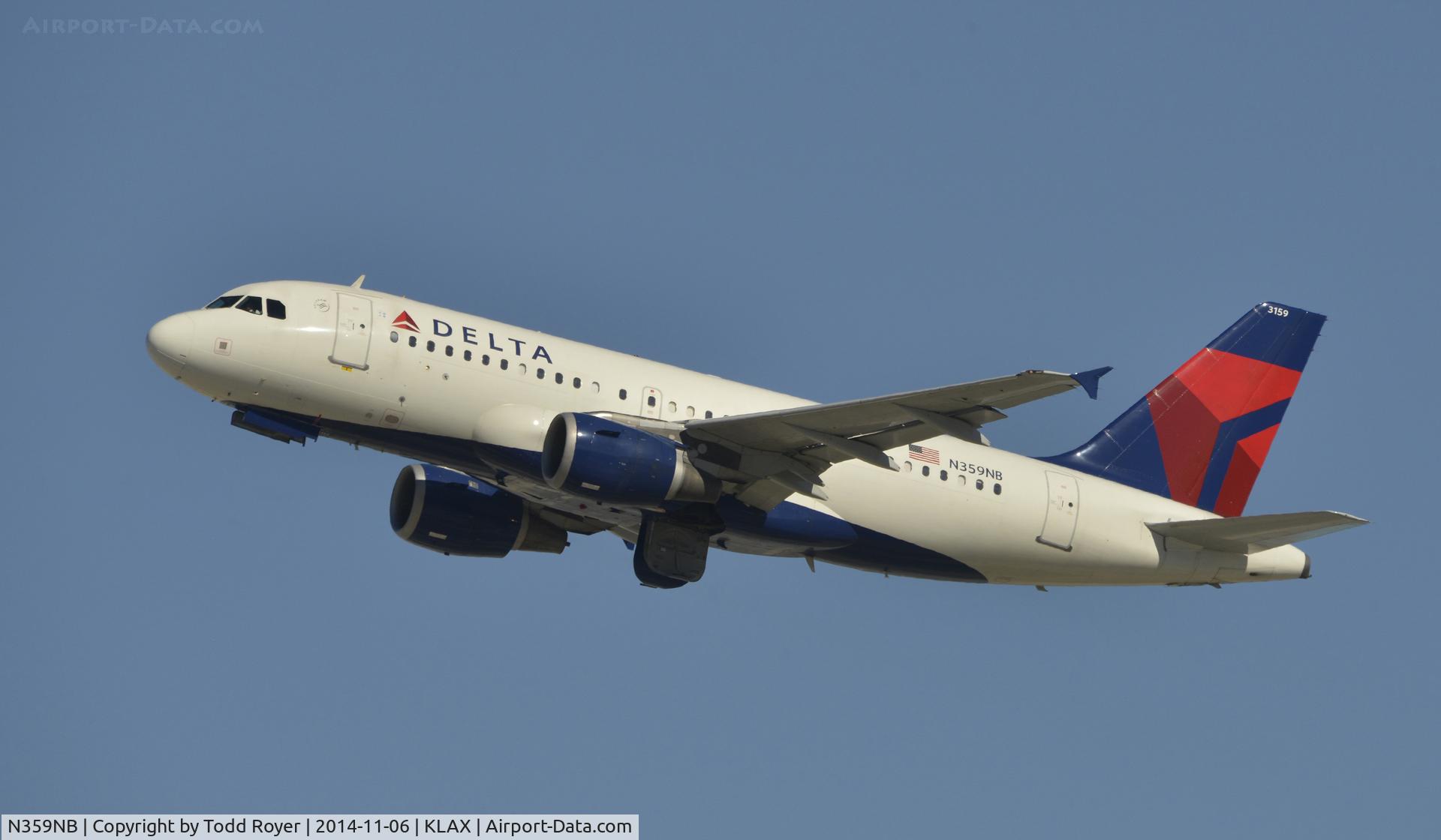 N359NB, 2003 Airbus A319-114 C/N 1923, Departing LAX on 25R