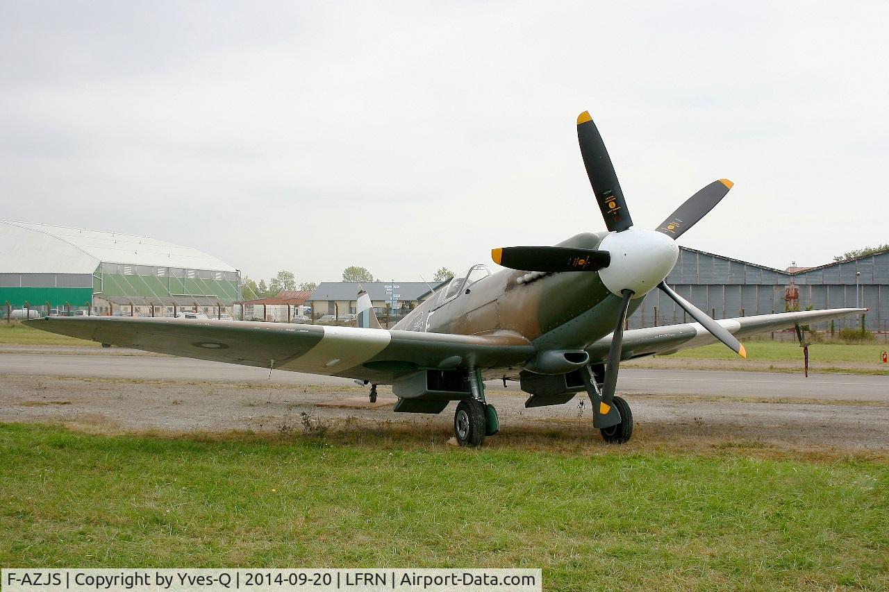 F-AZJS, 1944 Supermarine 389 Spitfire PR.XIX C/N 6S/585110, Supermarine 389 Spitfire PR.XIX, Static display, Rennes-St Jacques airport (LFRN-RNS) Air show 2014
