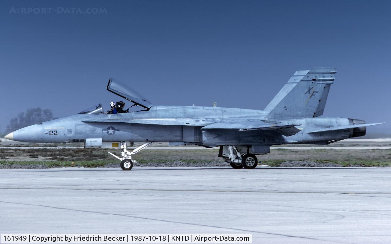161949, McDonnell Douglas F/A-18A Hornet C/N 158/A121, taxying to the active