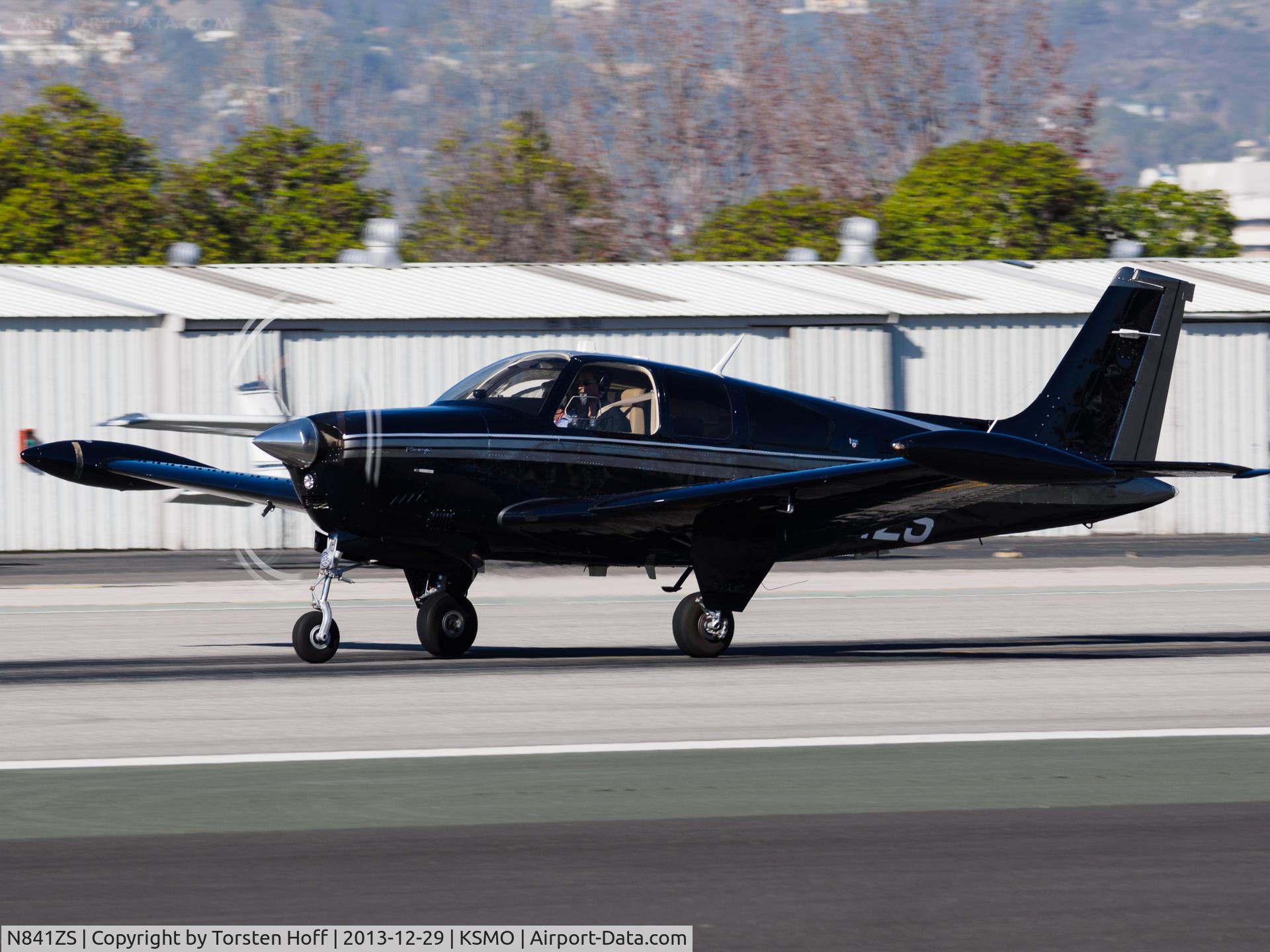 N841ZS, 1979 Beech F33A Bonanza C/N CE841, N841ZS departing from RWY 21