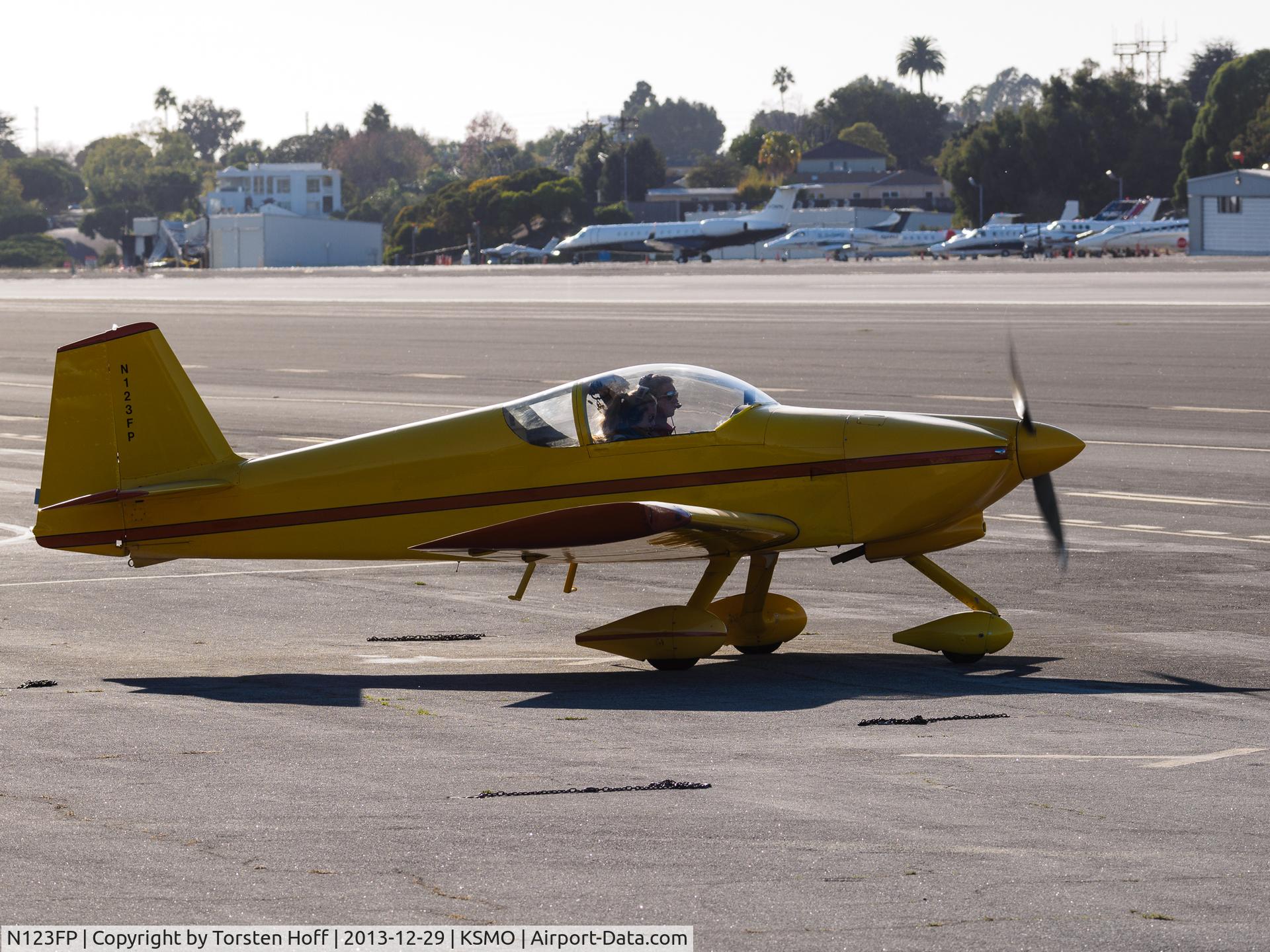 N123FP, Vans RV-6A C/N 20458, N123FP taxiing