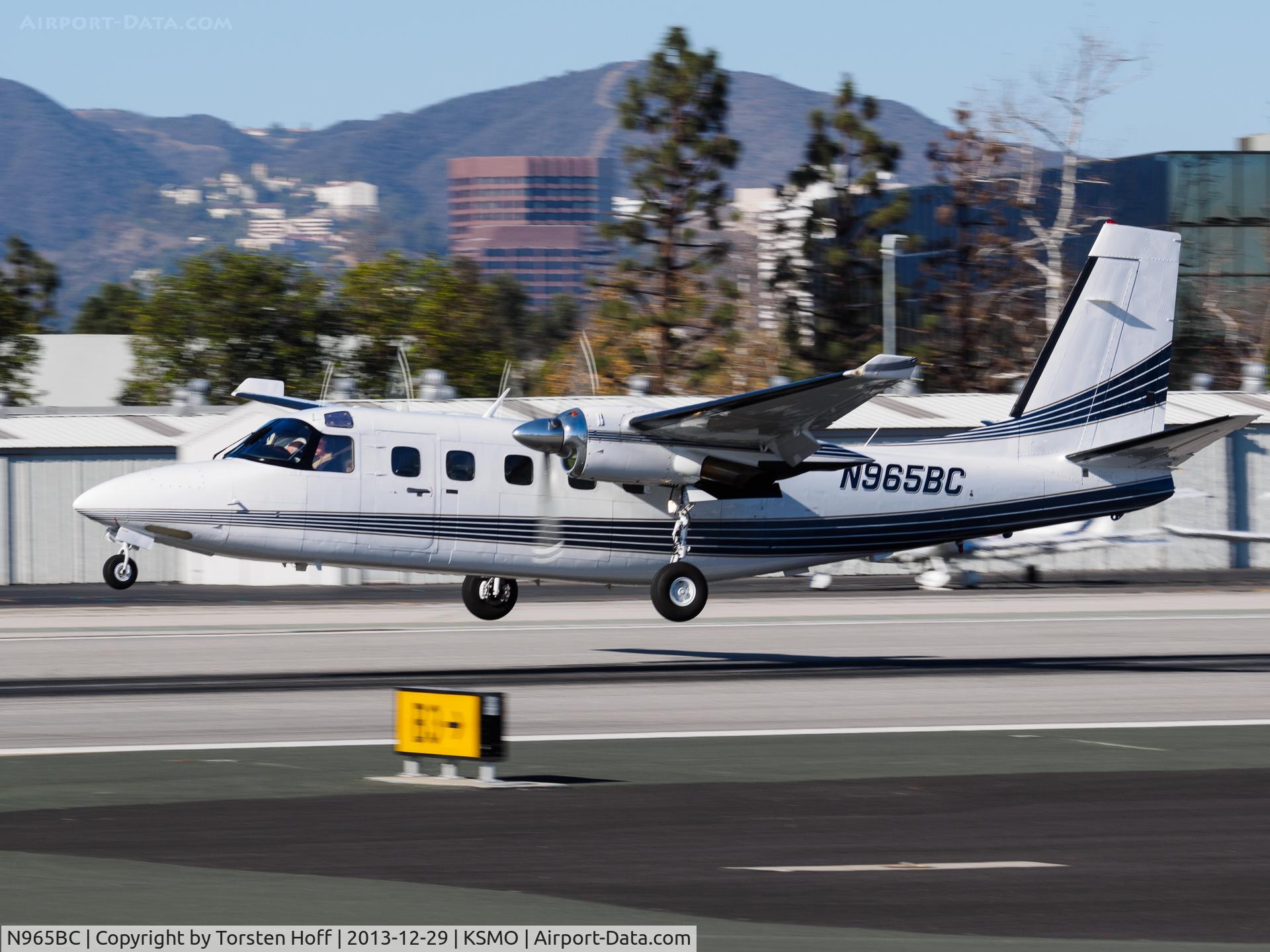 N965BC, 1984 Gulfstream 695A Jetprop 1000 C/N 96071, N965BC arriving on RWY 21