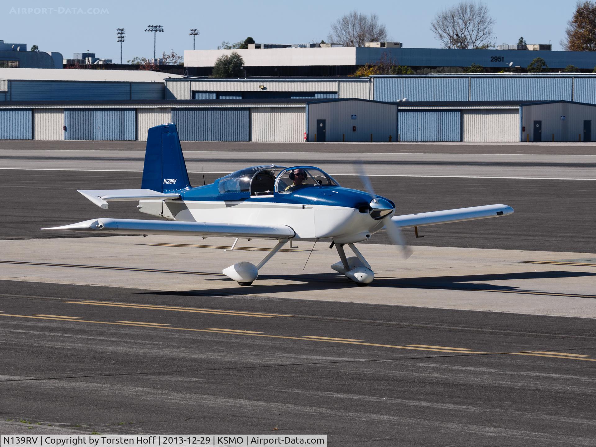 N139RV, 2004 Vans RV-9A C/N 90385, N139RV taxiing