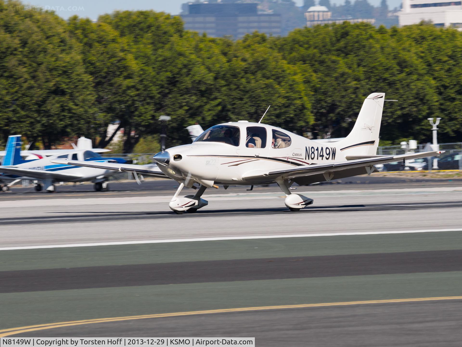 N8149W, 2003 Cirrus SR22 C/N 0695, N8149W arriving on RWY 21