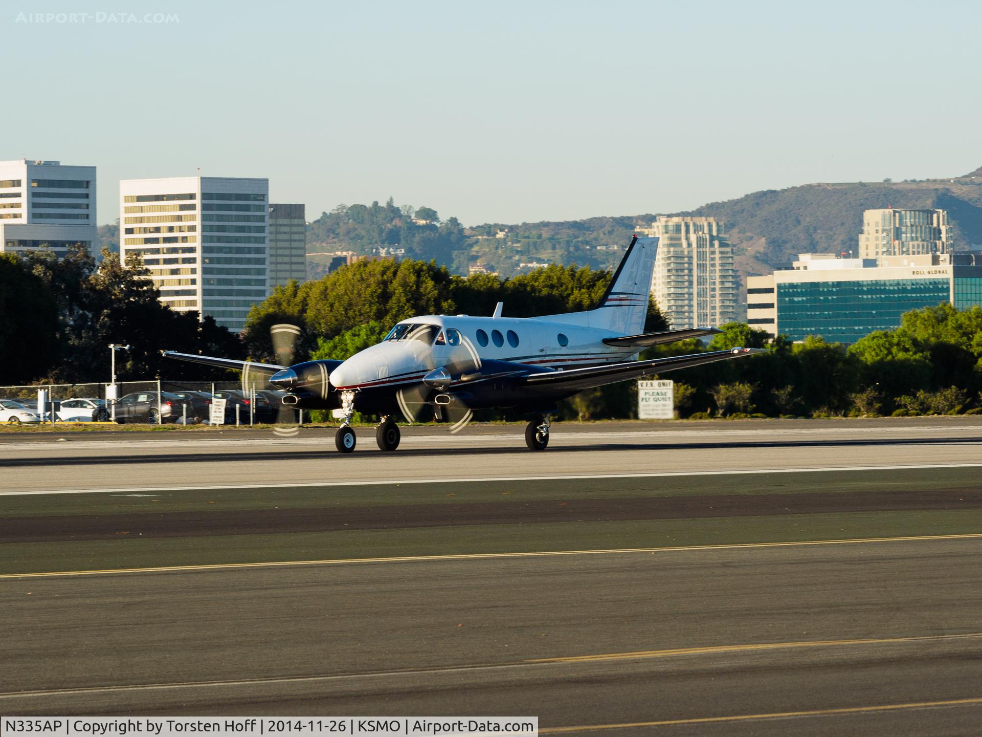 N335AP, Hawker Beechcraft Corp C90GTI King Air C/N LJ-1919, N335AP departing from RWY 21