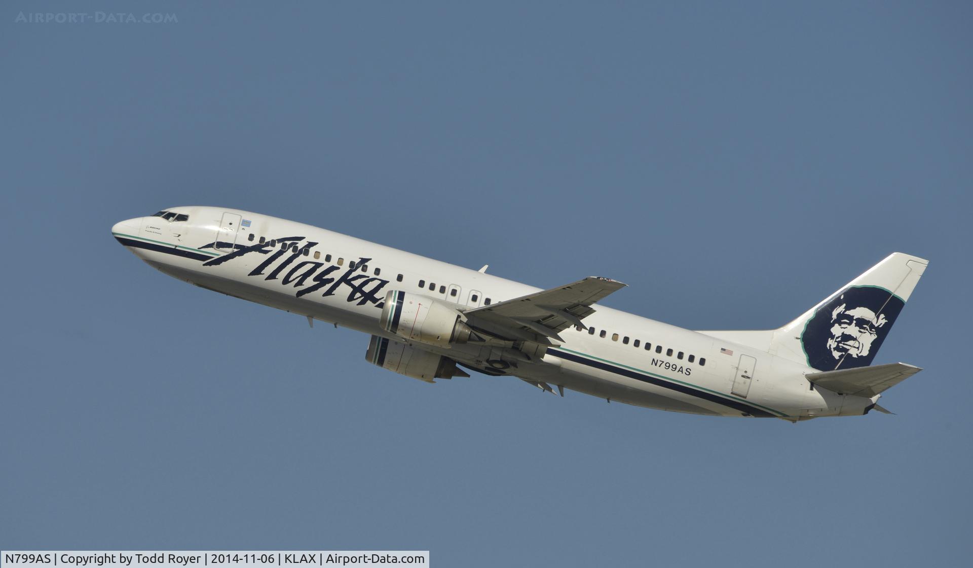 N799AS, 1998 Boeing 737-490 C/N 29270, Departing LAX on 25R