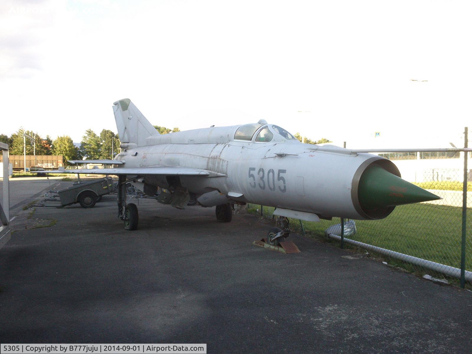 5305, Mikoyan-Gurevich MiG-21MF C/N 965305, at MilitaryMegastore Orbe