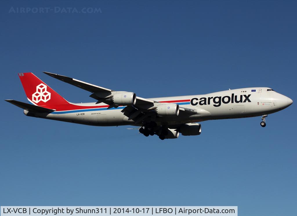 LX-VCB, 2010 Boeing 747-8R7F C/N 35806, Landing rwy 14R