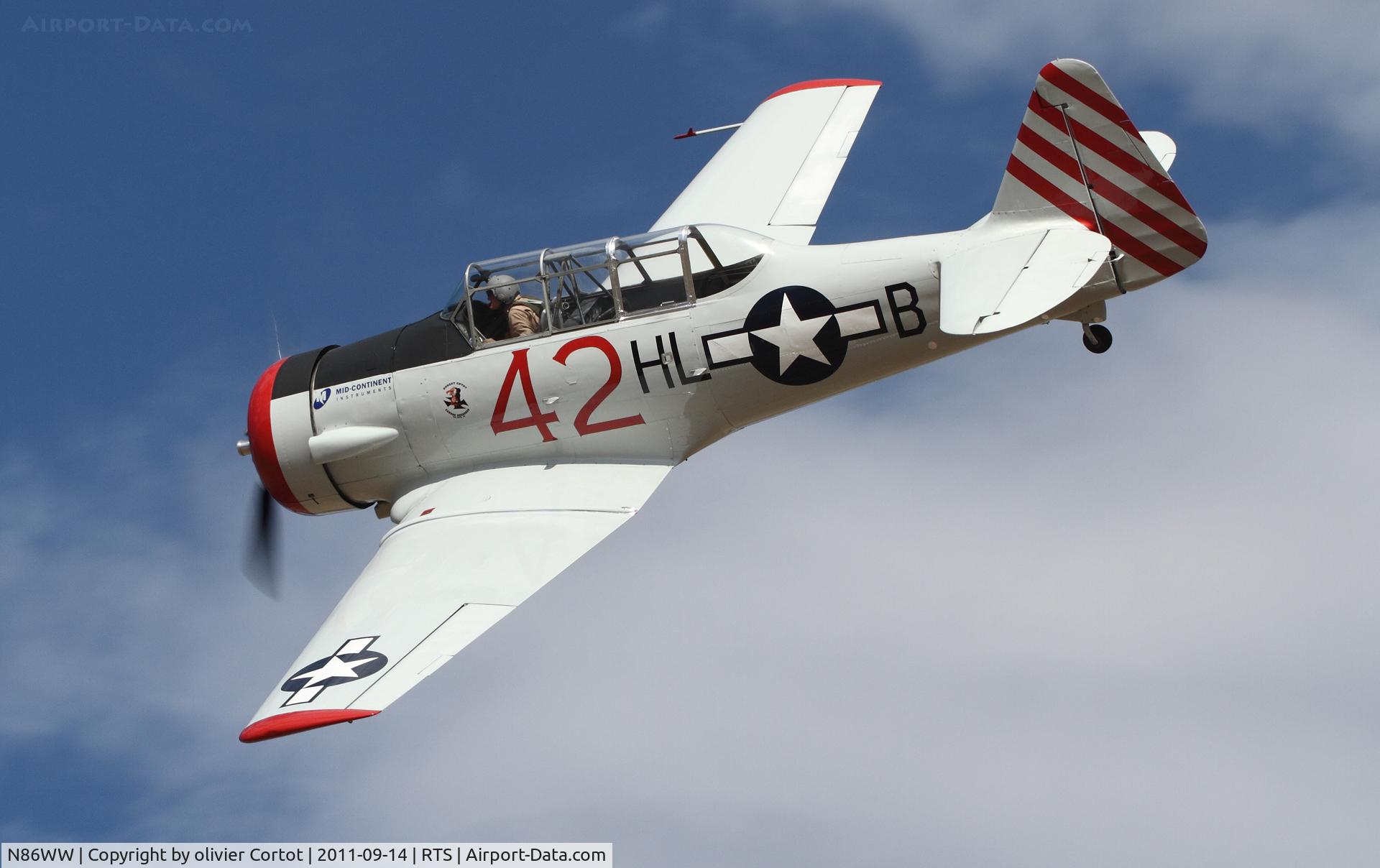 N86WW, 1956 North American SNJ-4 Texan C/N 88-12291, Racing at Reno, 2011