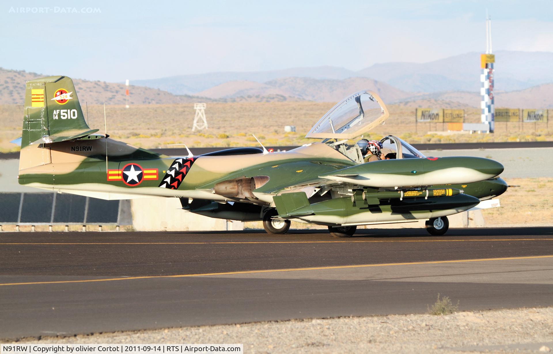 N91RW, Cessna A-37A Dragonfly C/N 40026, this Dragonfly looks like new !