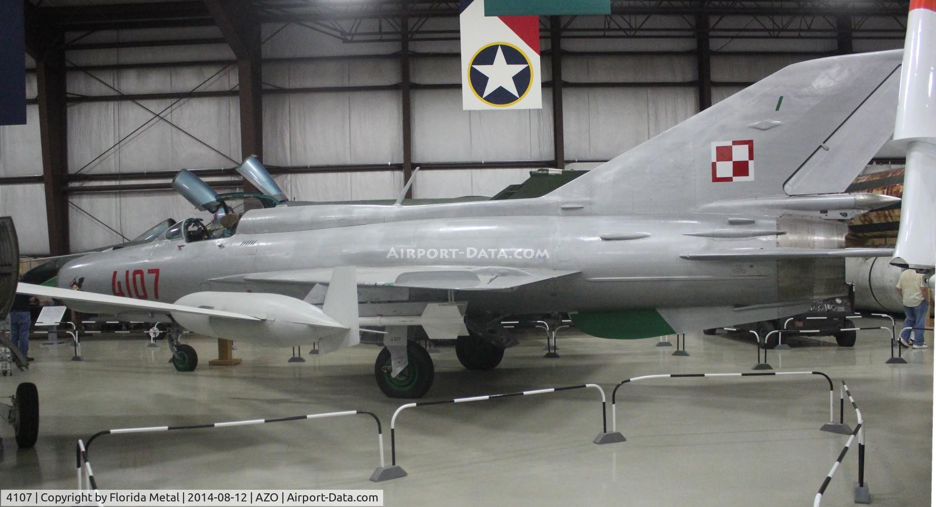 4107, Mikoyan-Gurevich MiG-21PFM C/N 94A4107, Mig-21