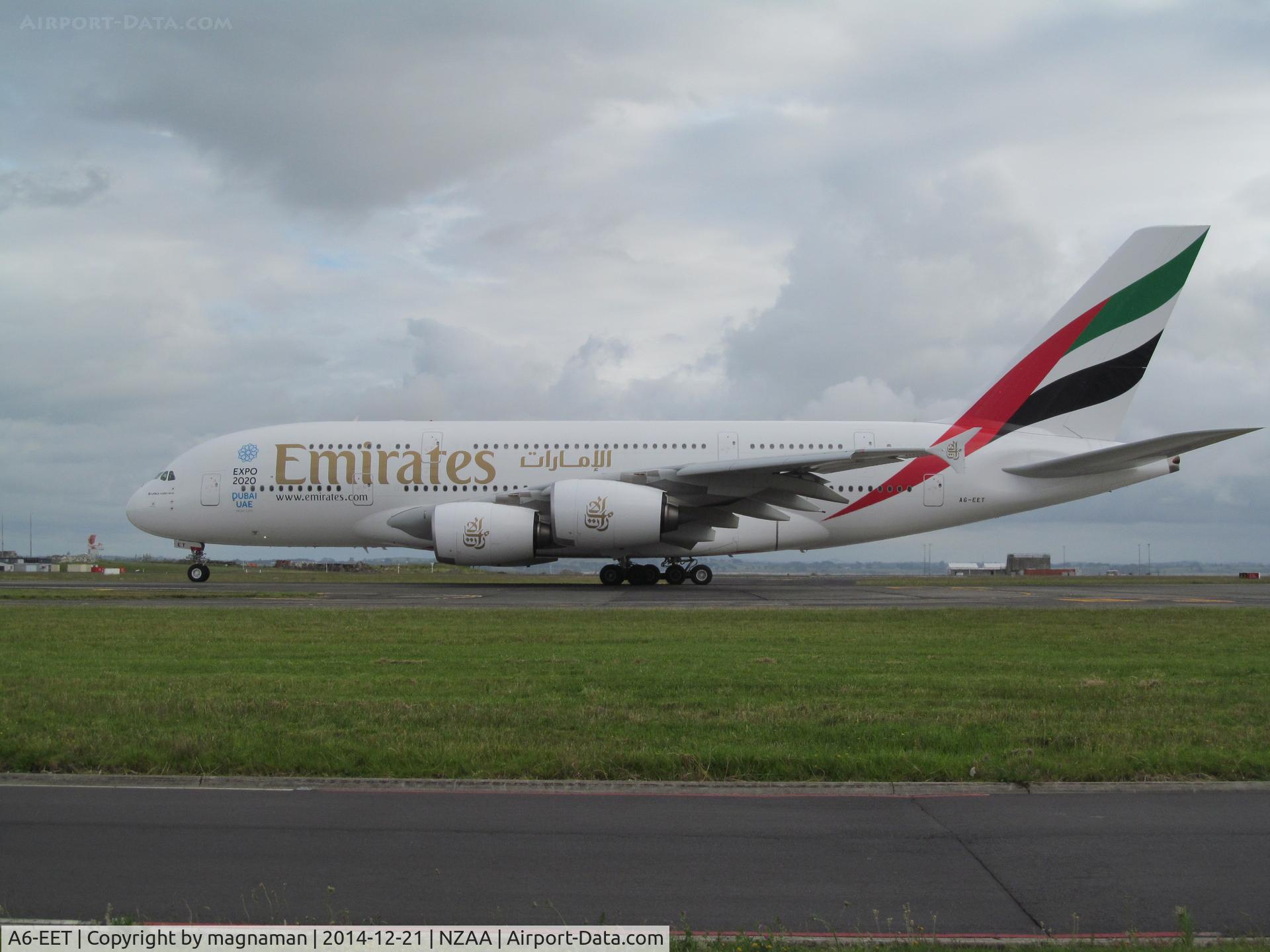 A6-EET, 2013 Airbus A380-861 C/N 142, taxy for departure